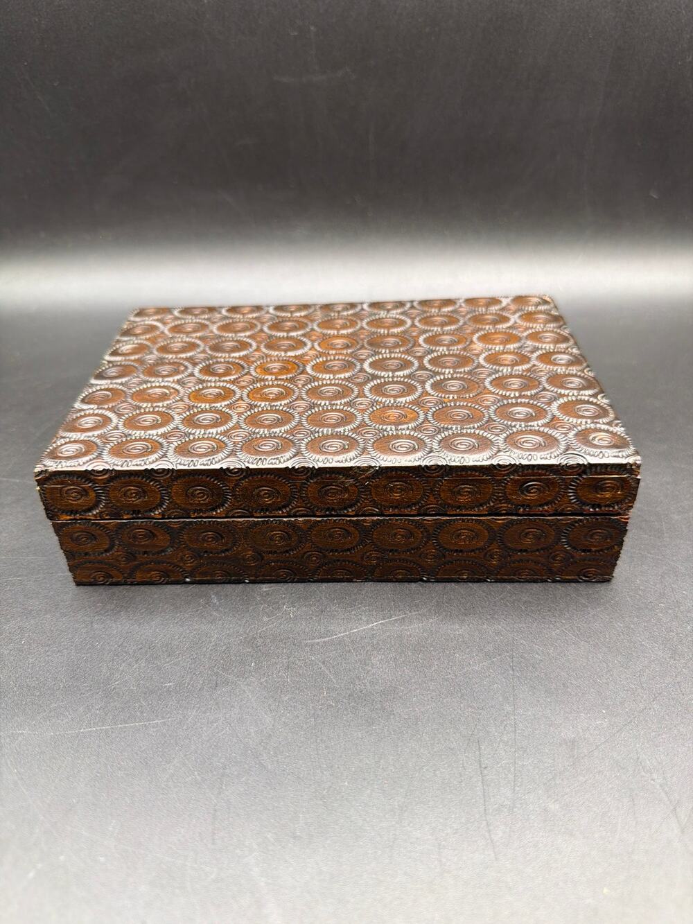 Vintage Carved Wood Keepsake Trinket Jewelry Box Spiral Pattern 7” x 4.5”